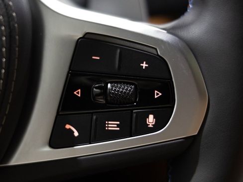 Used 2025 BMW M850i xDrive image 38