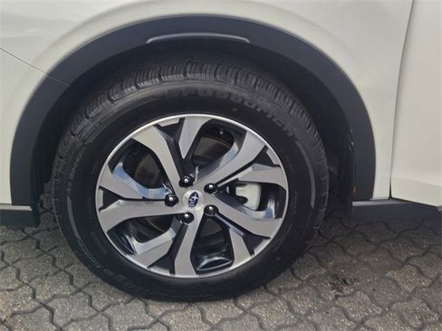 Used 2021 Subaru Outback Limited image 13