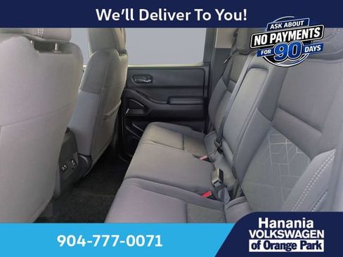 Used 2025 Nissan Frontier SV w/ SV Convenience Package RWD image 13