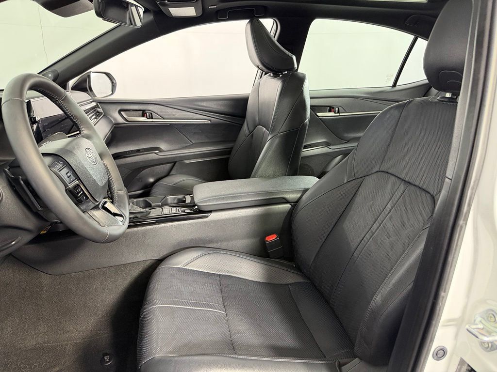 Used 2025 Toyota Camry XSE AWD/4WD image 21