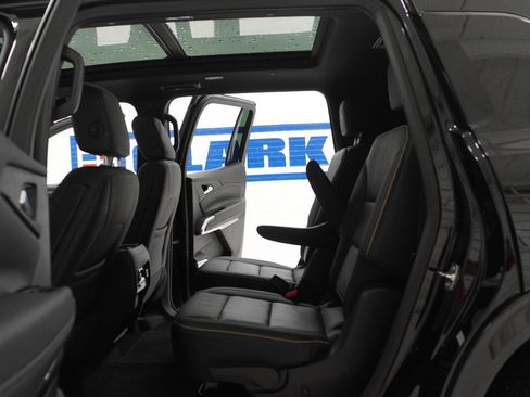 Used 2025 Chevrolet Traverse High Country w/ LPO, Floor Liner Package FWD image 40