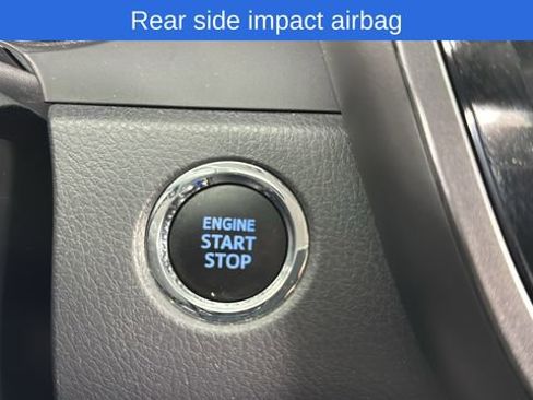 Used 2019 Toyota Camry L image 21