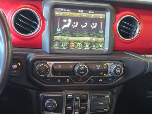 Used 2021 Jeep Gladiator Rubicon AWD/4WD image 13