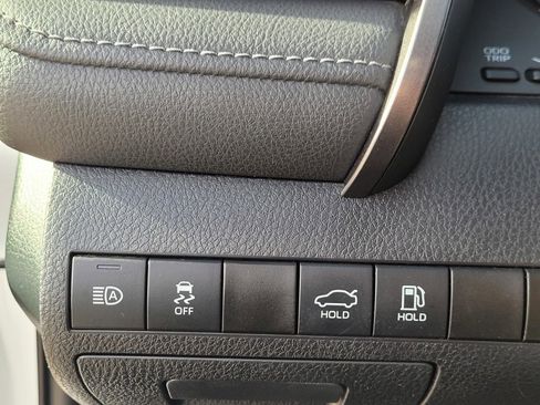 Used 2021 Toyota Camry LE image 26