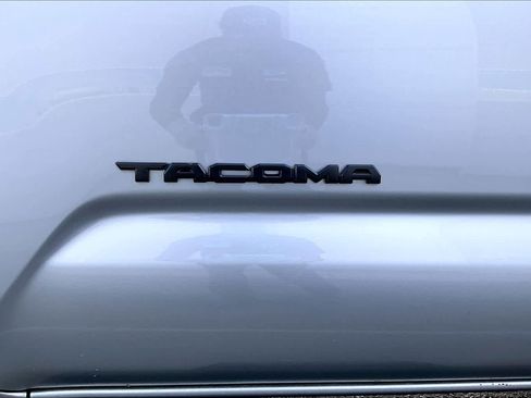Used 2023 Toyota Tacoma TRD Off-Road w/ Black Out Package (TMS) AWD/4WD image 7