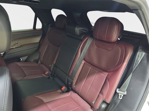 Used 2024 Land Rover Range Rover Sport Dynamic SE image 17