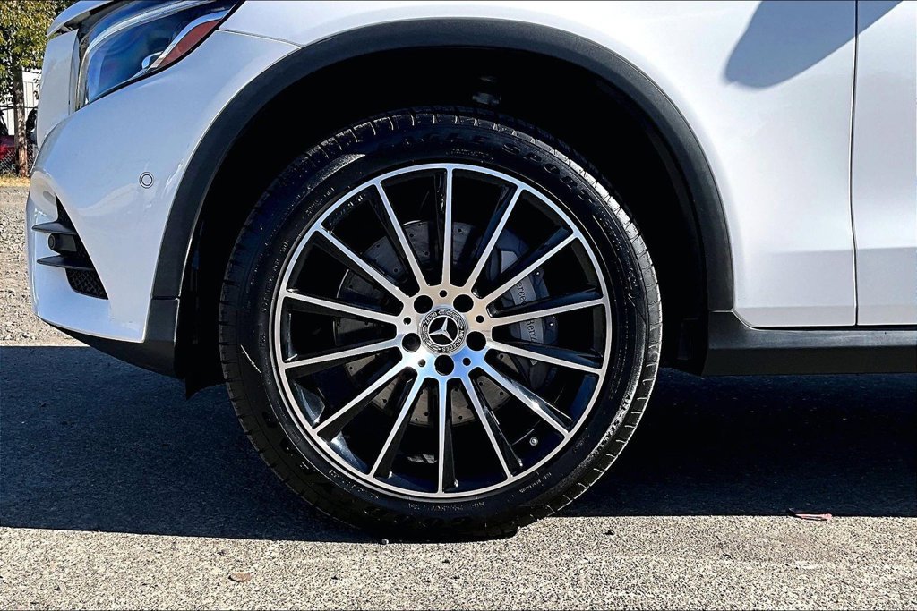 Used 2018 Mercedes-Benz GLC 300 4MATIC Coupe image 12
