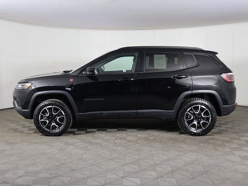 Used 2024 Jeep Compass Trailhawk AWD/4WD image 15