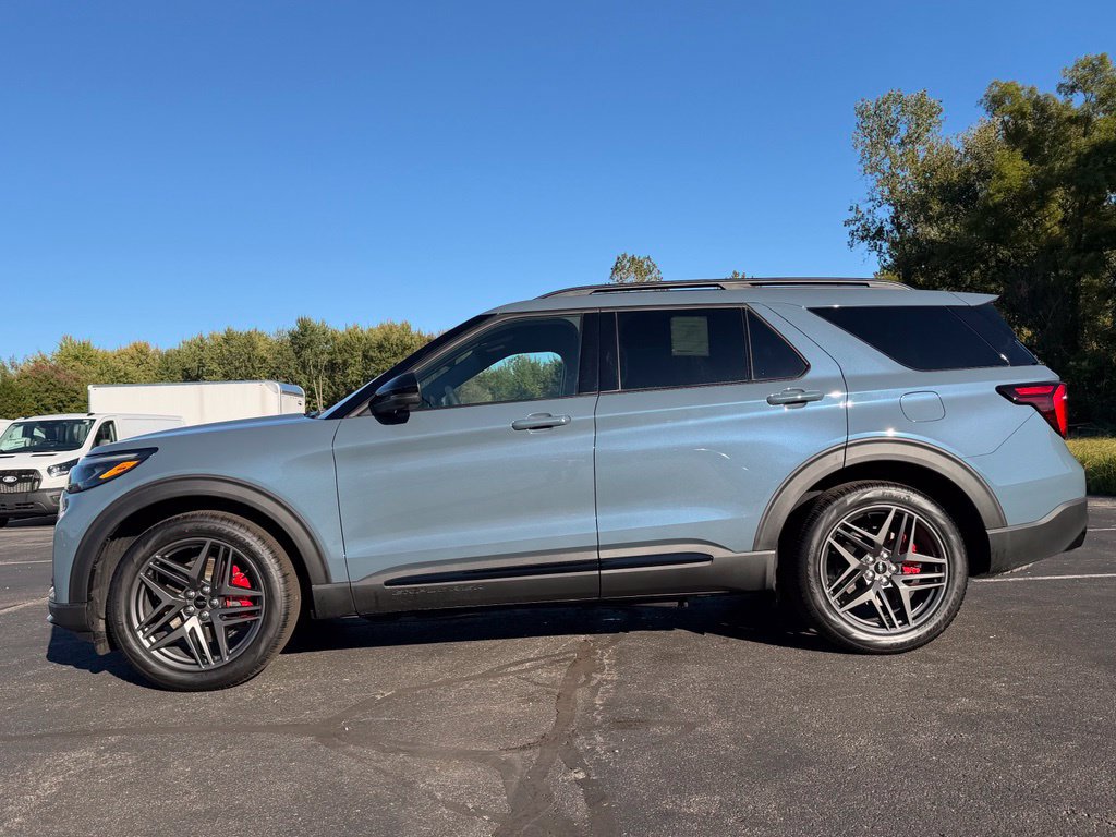 New 2026 Ford Explorer ST w/ Sun And Sound Package AWD/4WD image 8