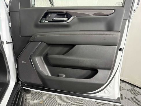 New 2026 GMC Yukon XL Elevation image 12