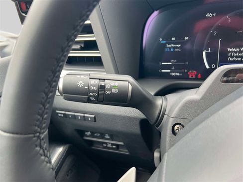 Used 2024 Lexus GX 550 w/ Accessory Package (2T) image 27