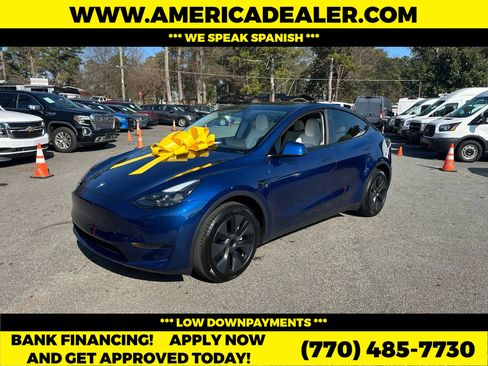 Used 2024 Tesla Model Y 2WD image 1