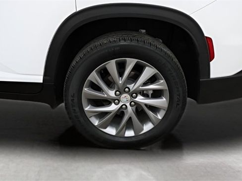 Used 2025 Buick Enclave Preferred image 9