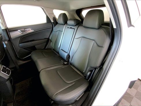 Used 2023 Kia Sportage EX FWD image 26