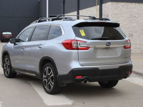 Used 2023 Subaru Ascent Touring image 3