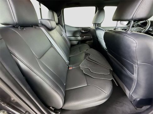 Certified 2020 Toyota Tacoma TRD Off-Road w/ TRD Premium Off Road Package image 28
