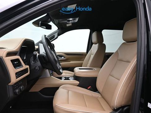 Used 2024 Chevrolet Suburban Premier image 15