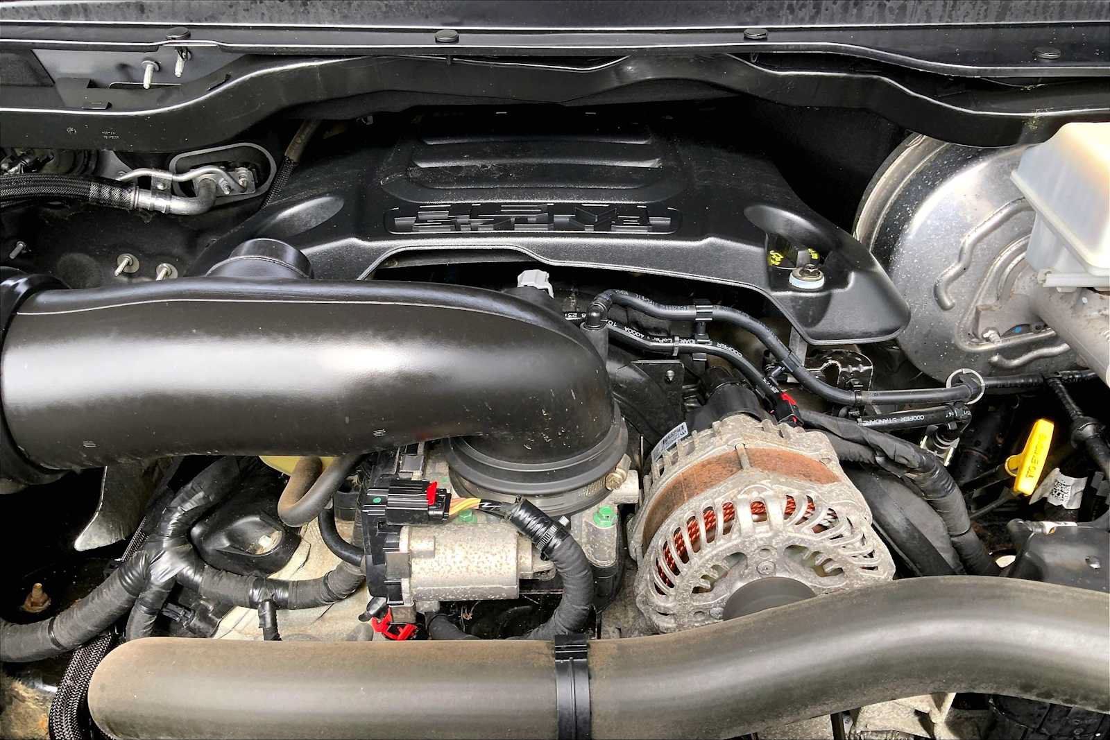 Used 2019 RAM 1500 Laramie AWD/4WD image 28