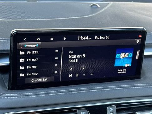 Used 2023 Genesis G70 2.0T image 25