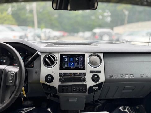 Used 2013 Ford F250 XLT w/ FX4 4X4 Off-Road Pkg image 18