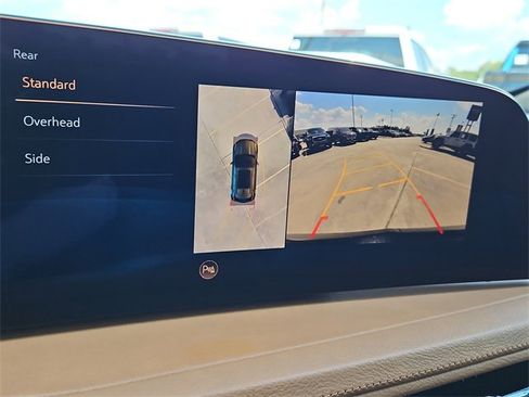 Used 2025 Cadillac XT4 Sport image 4