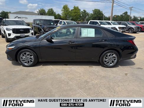 Used 2024 Hyundai Elantra SEL FWD image 6