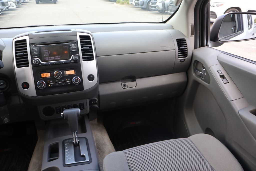 Used 2018 Nissan Frontier SV RWD image 16