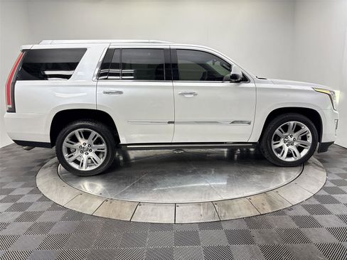 Used 2016 Cadillac Escalade Premium AWD/4WD image 17