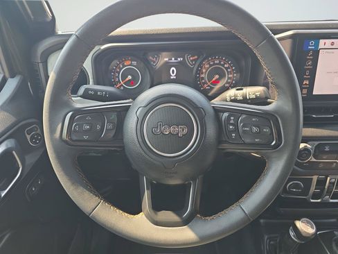 Used 2024 Jeep Wrangler Unlimited Sport AWD/4WD image 10