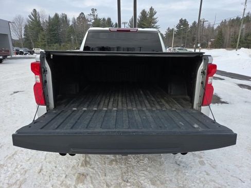 Used 2022 Chevrolet Silverado 1500 Custom Trail Boss w/ LPO, Dark Essentials Package image 18