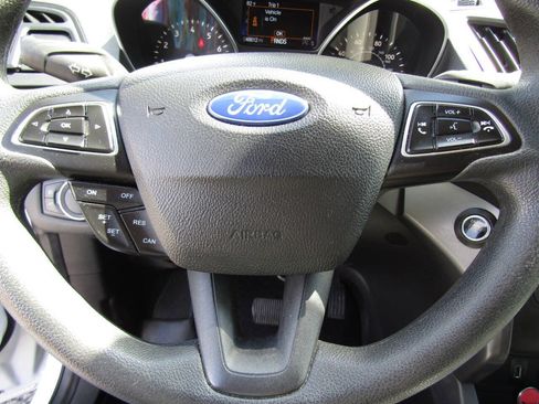 Used 2019 Ford Escape SE AWD/4WD image 17