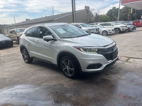 Used 2021 Honda HR-V EX-L image 2