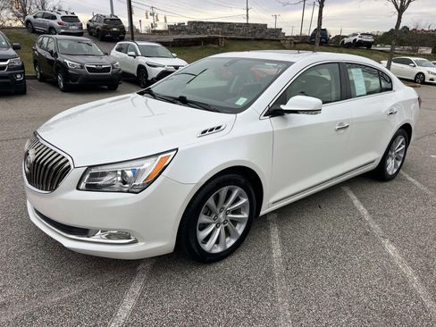Used 2016 Buick LaCrosse Leather image 3