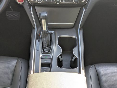 Used 2022 Honda Accord EX-L image 19