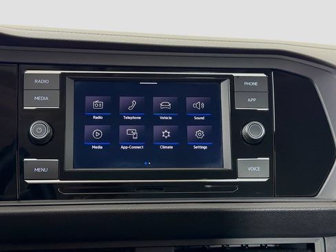 Used 2023 Volkswagen Jetta SE FWD image 14