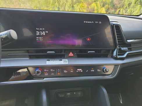 Used 2023 Kia Sportage EX image 20