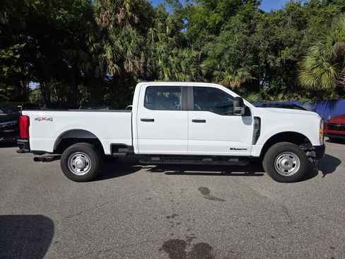 Used 2025 Ford F250 XL AWD/4WD image 2