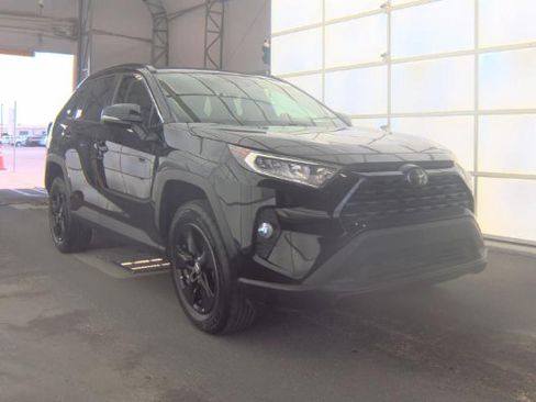Used 2021 Toyota RAV4 XLE AWD/4WD image 3