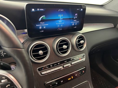 Used 2020 Mercedes-Benz GLC 300 4MATIC Coupe image 29