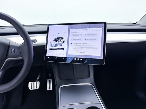 Used 2022 Tesla Model Y Performance AWD/4WD image 6