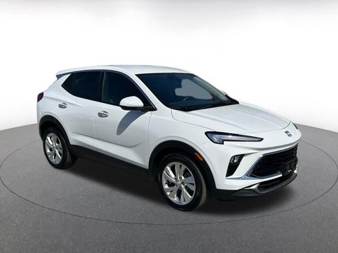 Used 2025 Buick Encore GX Preferred FWD image 1