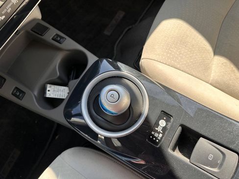Used 2012 Nissan Leaf SL FWD image 14