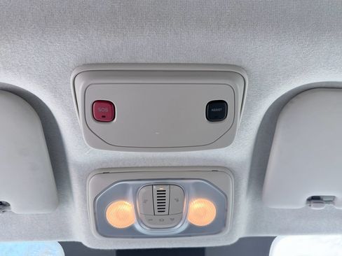 Used 2024 RAM ProMaster 2500 w/ Convenience Group FWD image 17