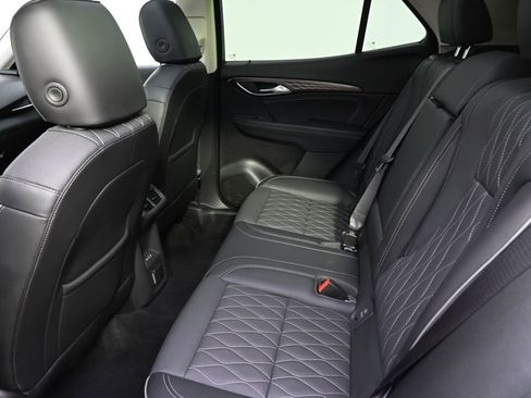 Used 2023 Buick Envision Avenir image 22