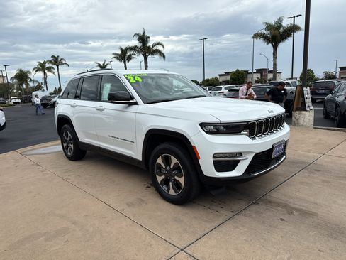 Used 2024 Jeep Grand Cherokee Limited 4xe AWD/4WD image 3