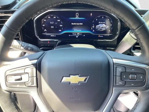 Used 2025 Chevrolet Silverado 1500 LT AWD/4WD image 12