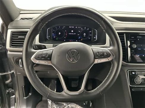 Used 2023 Volkswagen Atlas Cross Sport SE w/ Panoramic Sunroof Package image 8