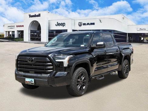 Used 2022 Toyota Tundra SR5 AWD/4WD image 3