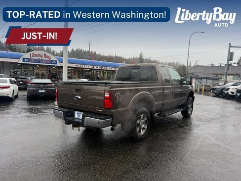 Used 2016 Ford F250 Lariat w/ Camper Package image 6