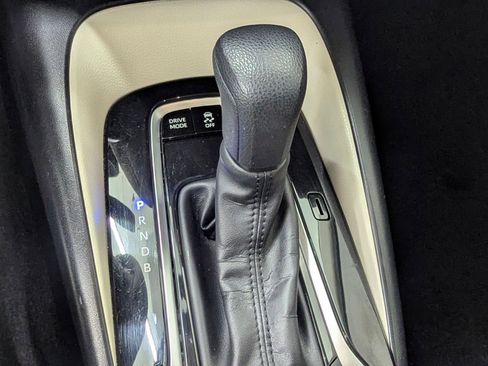 Used 2024 Toyota Corolla LE image 17